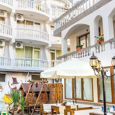 Hotel Yanis Lozenets Eksteriør billede